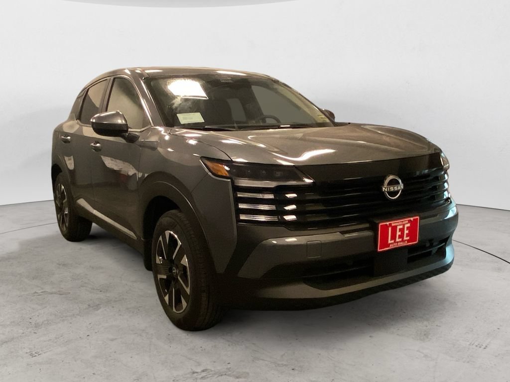 Used 2025 Nissan Kicks SV AWD/4WD image 8