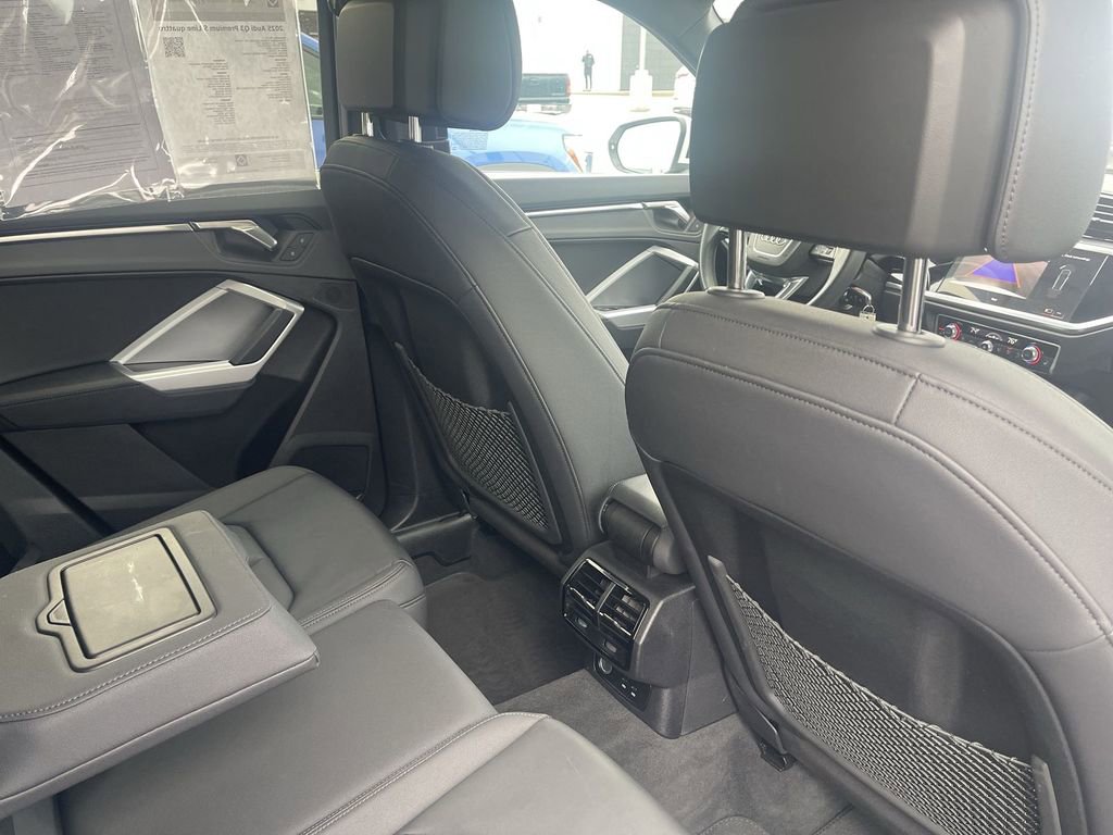 Used 2025 Audi Q3 2.0T Premium image 37