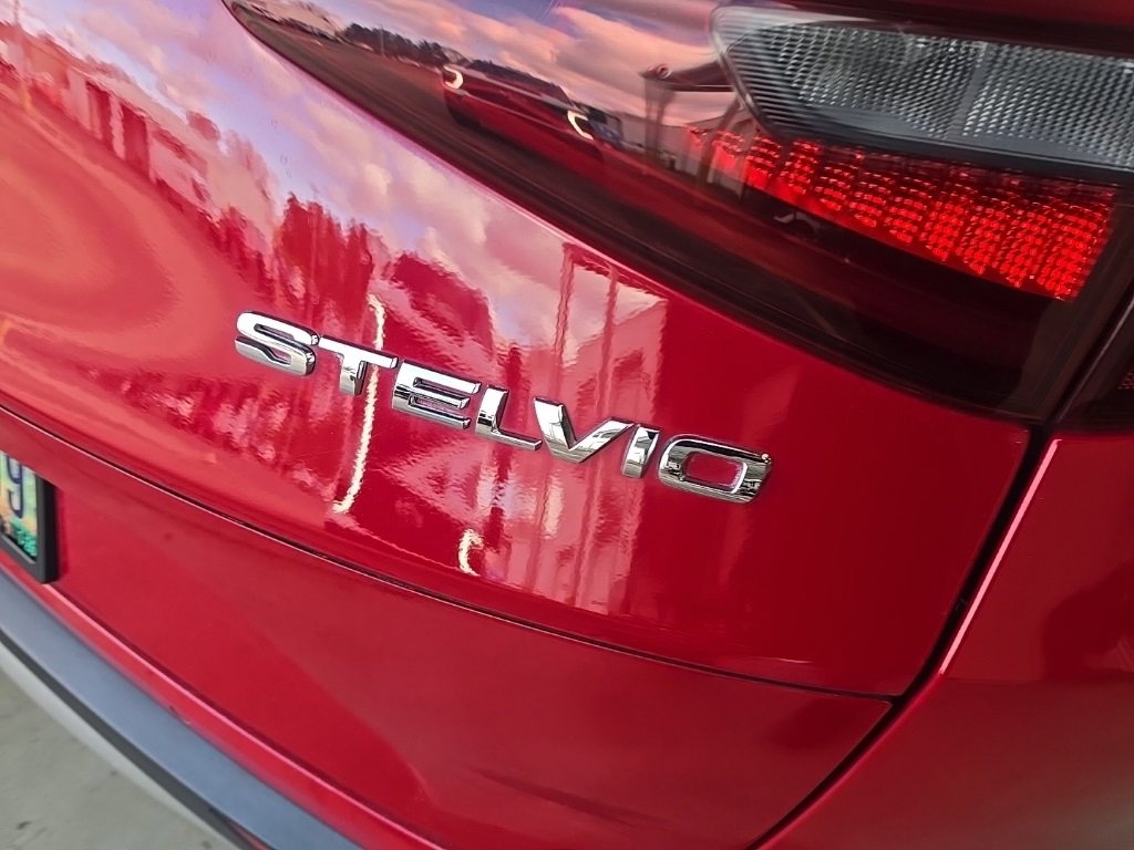 Used 2018 Alfa Romeo Stelvio Sport w/ Quick Order Package 22J Sport image 7