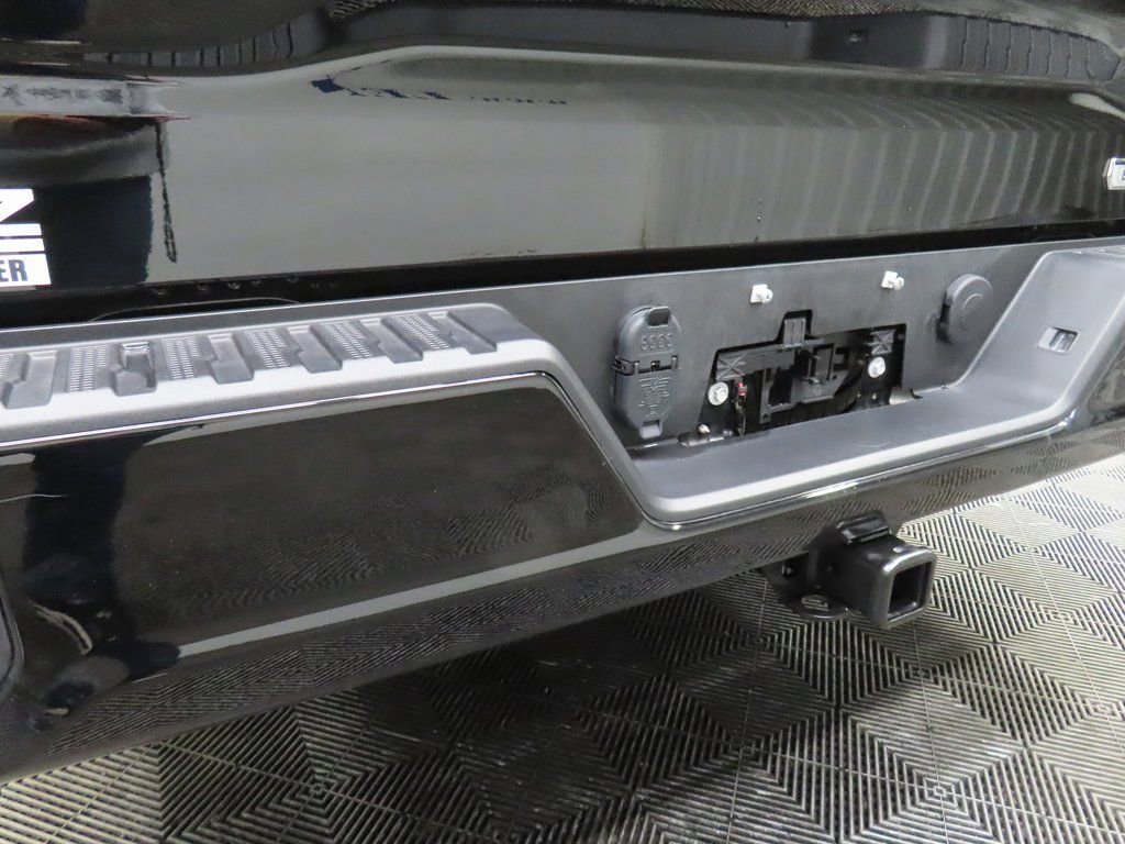 Used 2025 GMC Sierra 1500 Elevation image 36