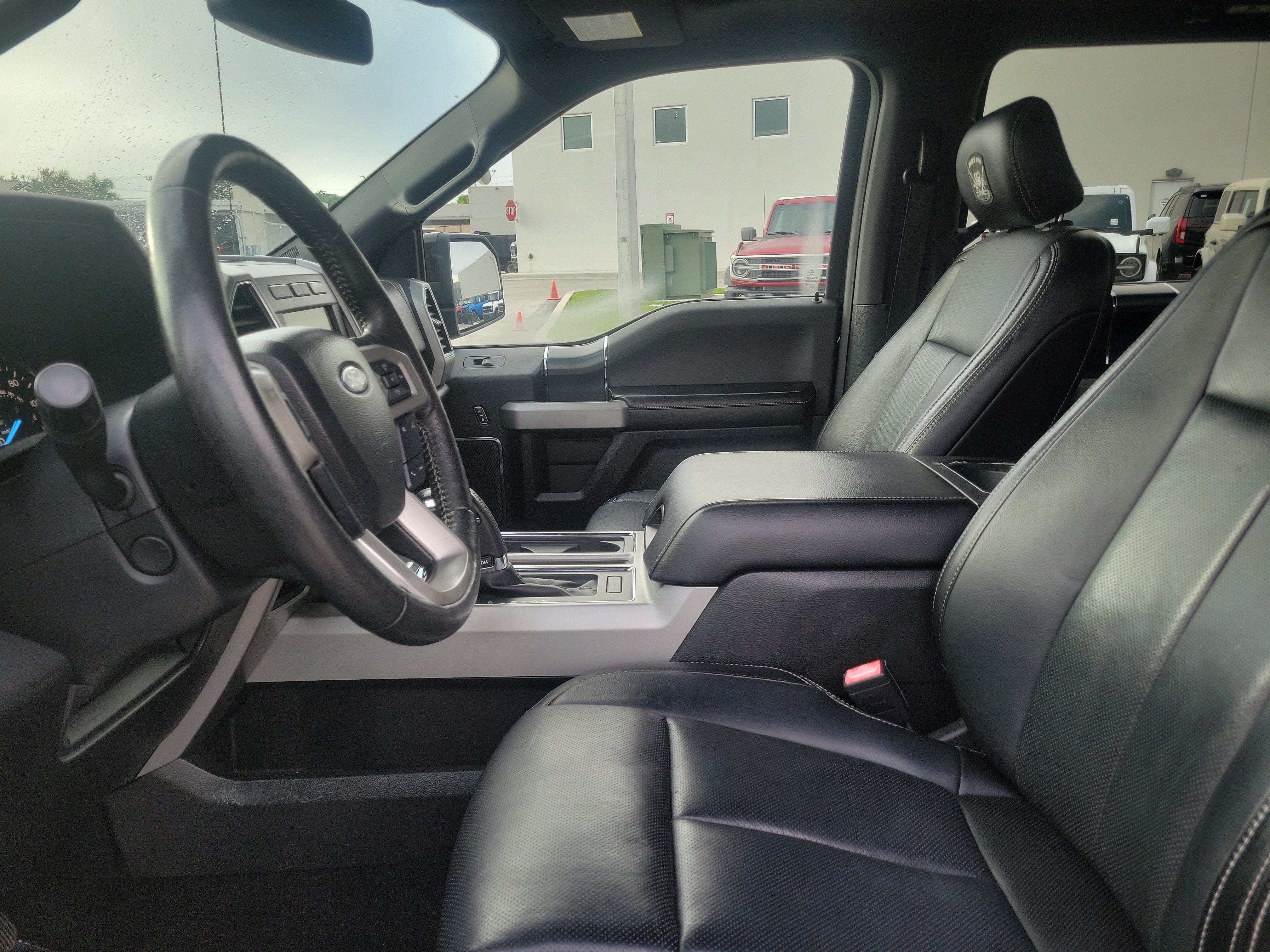 Used 2018 Ford F150 Lariat w/ Equipment Group 502A Luxury AWD/4WD image 23