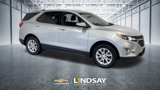 Used 2020 Chevrolet Equinox LT w/ Driver Convenience Package image 3