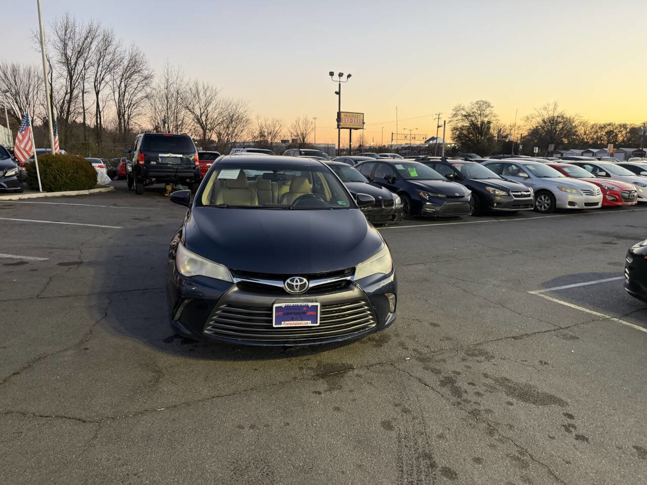 Used 2016 Toyota Camry XLE w/ Moonroof Package image 11