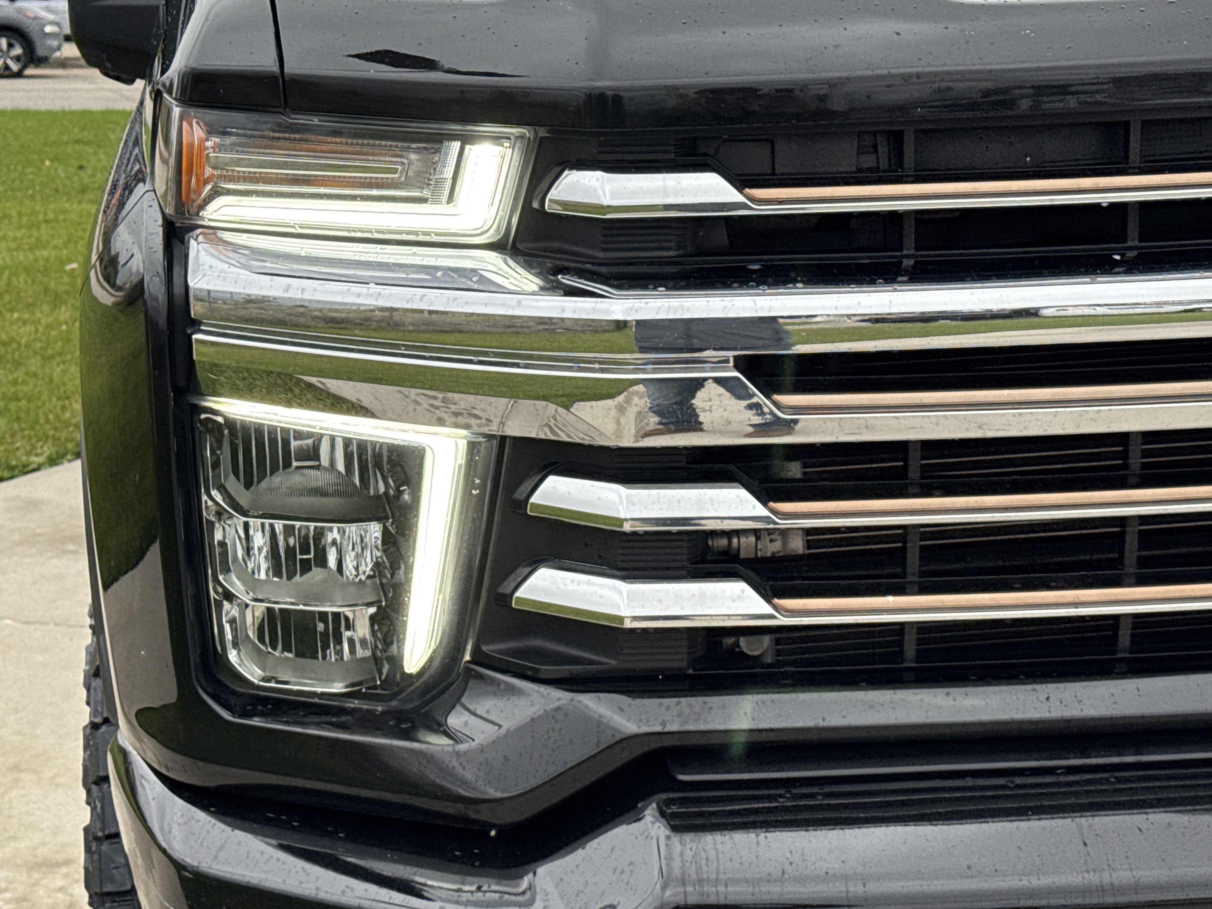 Used 2022 Chevrolet Silverado 3500 High Country w/ Technology Package AWD/4WD image 10