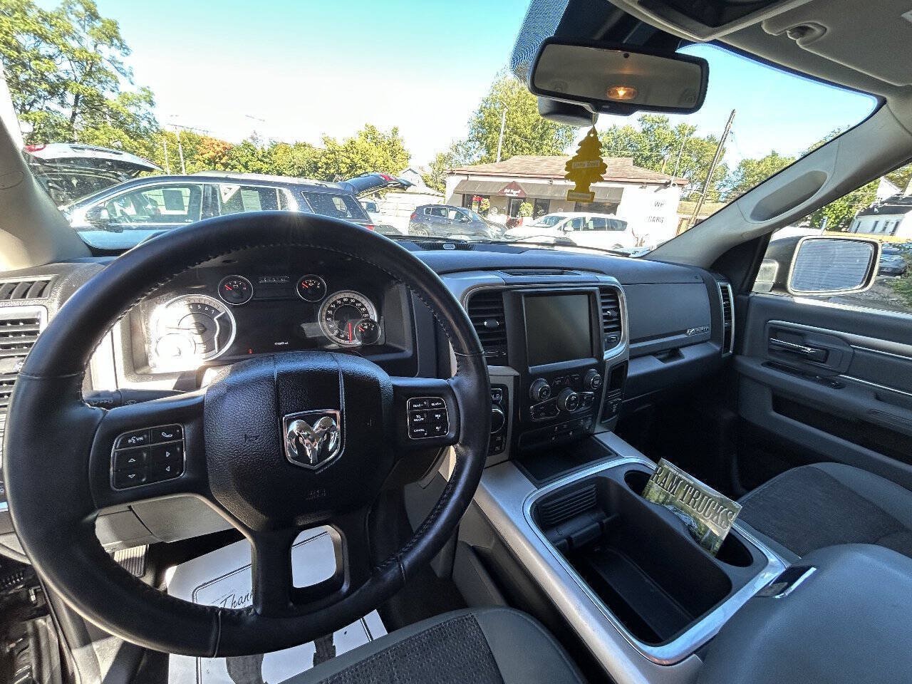 Used 2017 RAM 1500 Big Horn AWD/4WD image 5