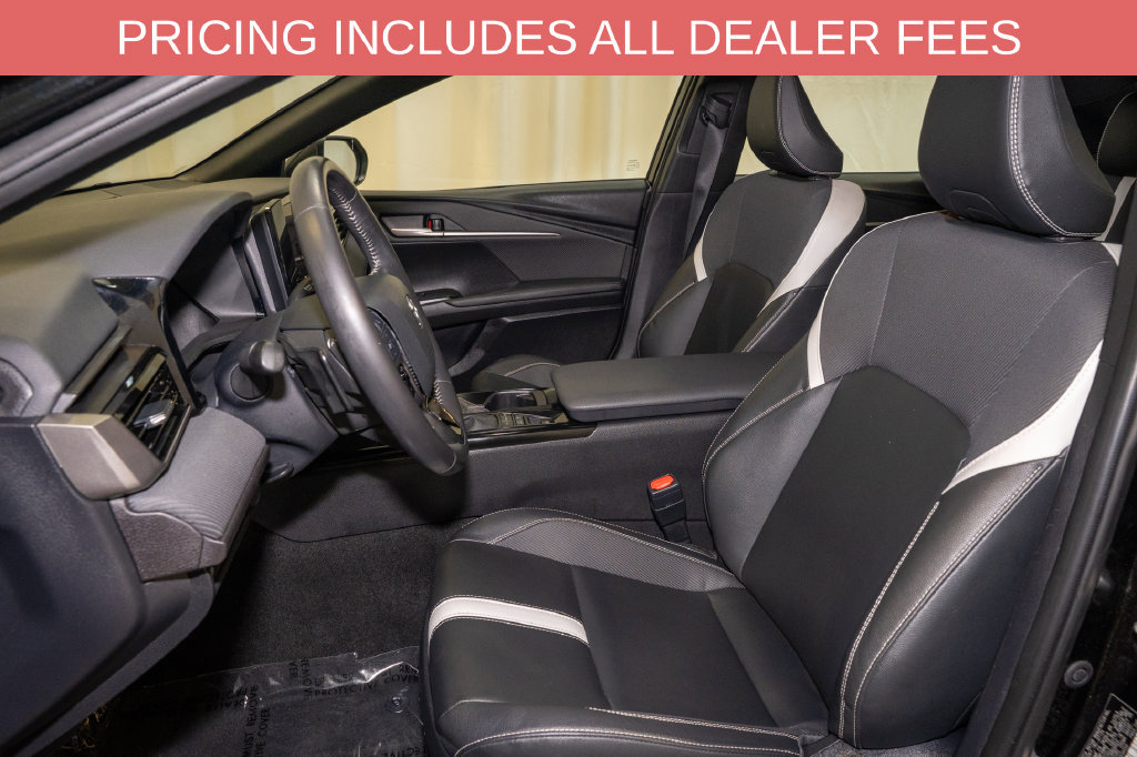 Used 2025 Toyota Camry SE FWD image 10