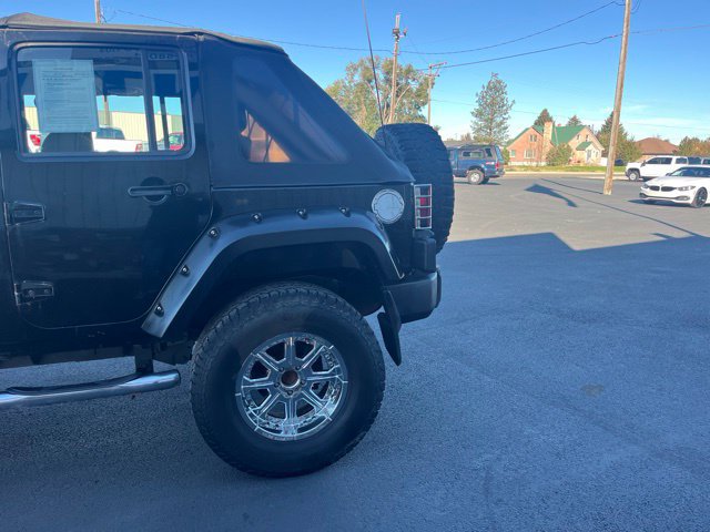 Used 2007 Jeep Wrangler Unlimited X w/ Black Appearance Group AWD/4WD image 8