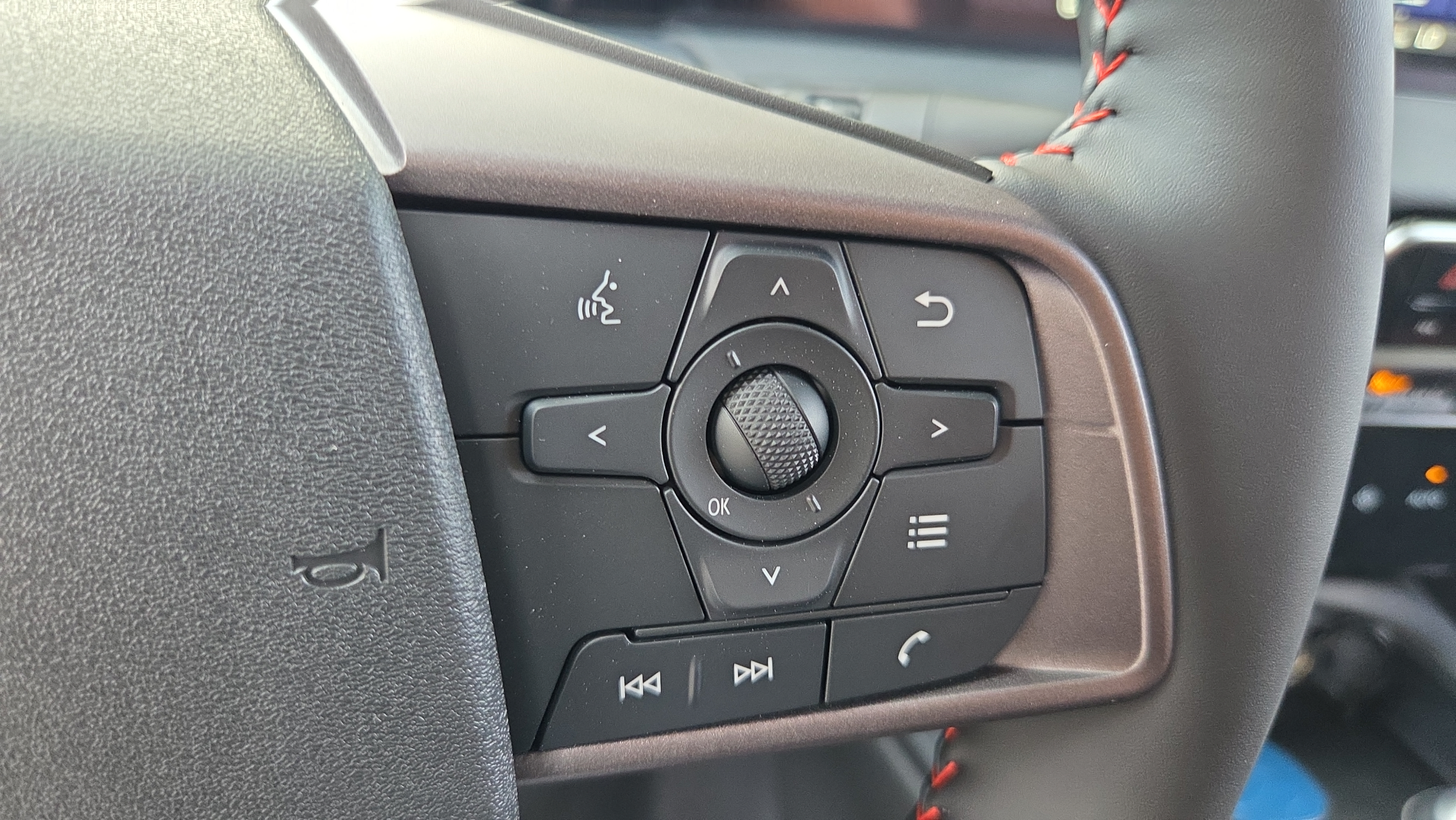 New 2027 Nissan Sentra SR w/ SR All Weather Package FWD image 24