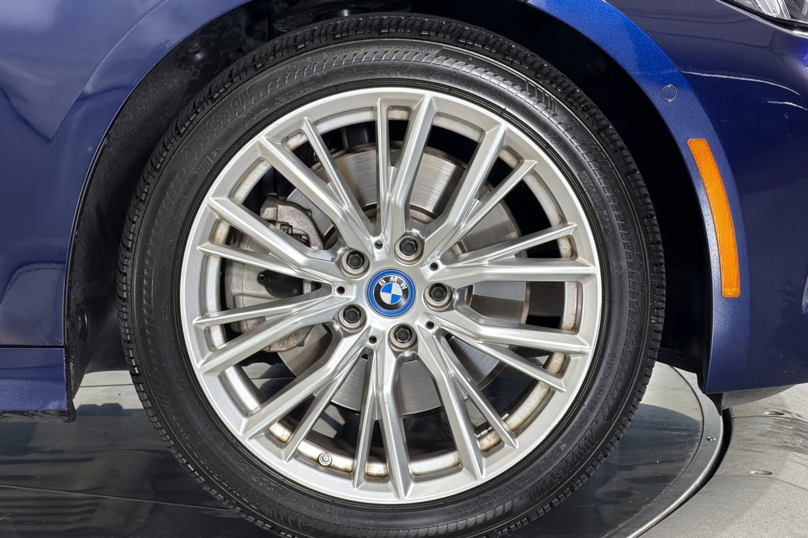 Used 2024 BMW 330e w/ Convenience Package RWD image 13