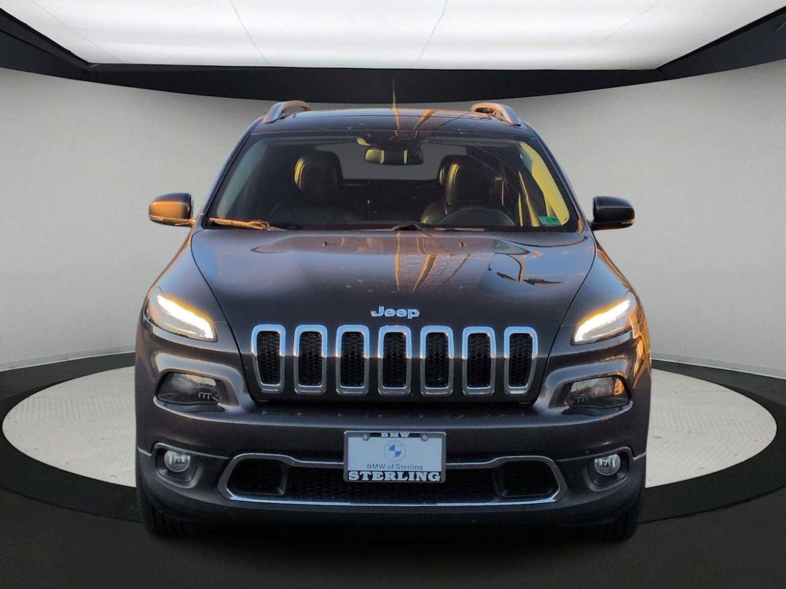 Used 2016 Jeep Cherokee Limited image 3