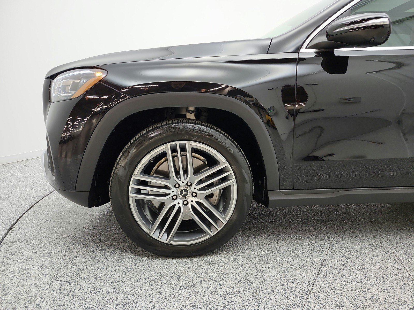 Certified 2026 Mercedes-Benz GLS 450 4MATIC image 21