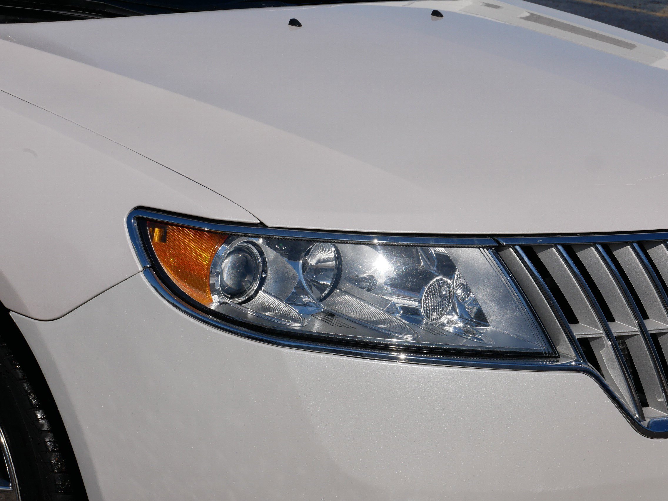 Used 2012 Lincoln MKZ FWD image 16