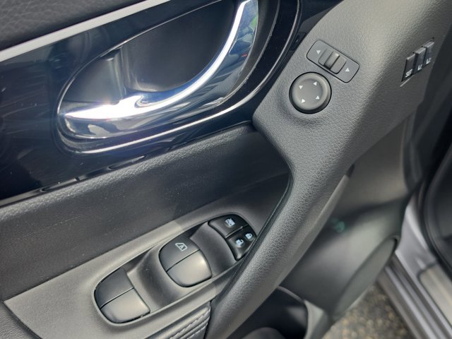 Used 2022 Nissan Rogue Sport SL w/ Premium Package AWD/4WD image 9