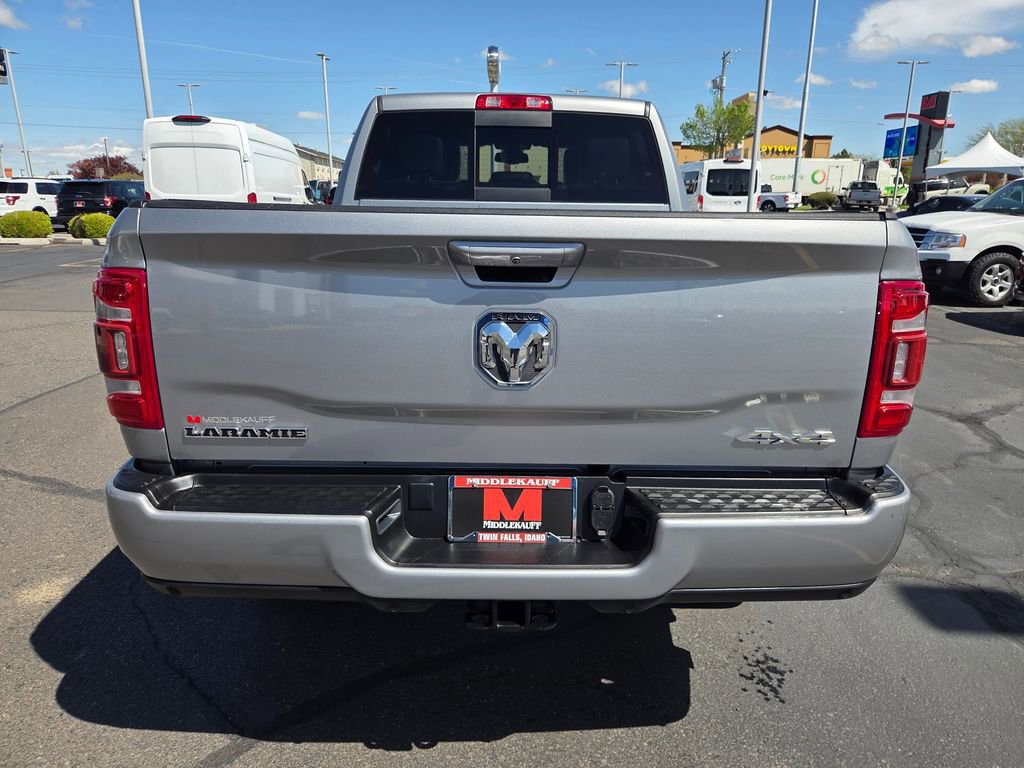 Used 2024 RAM 2500 Laramie w/ Sport Appearance Package AWD/4WD image 4