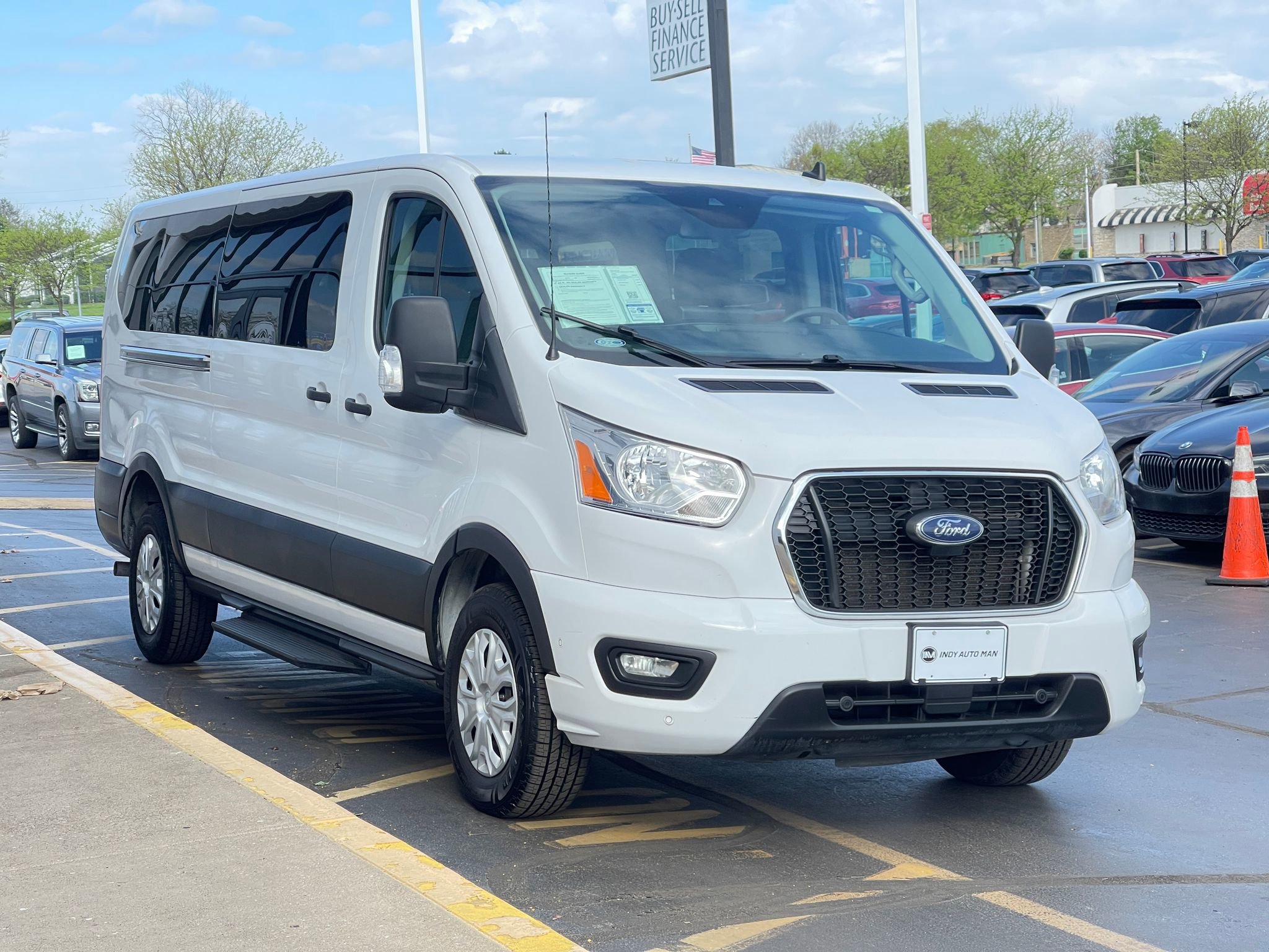 Used 2022 Ford Transit 350 XLT image 2
