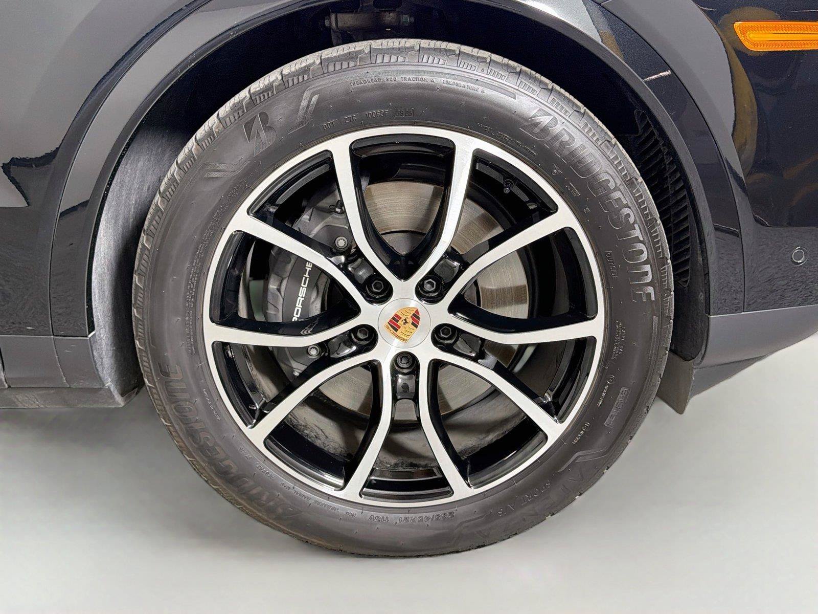 Certified 2026 Porsche Cayenne AWD/4WD image 14