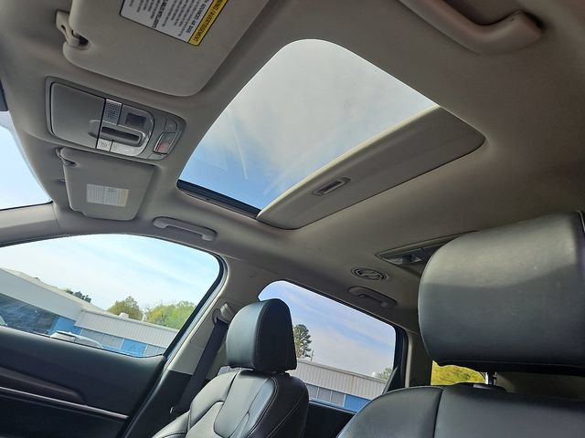 Used 2025 Kia Telluride S FWD image 18