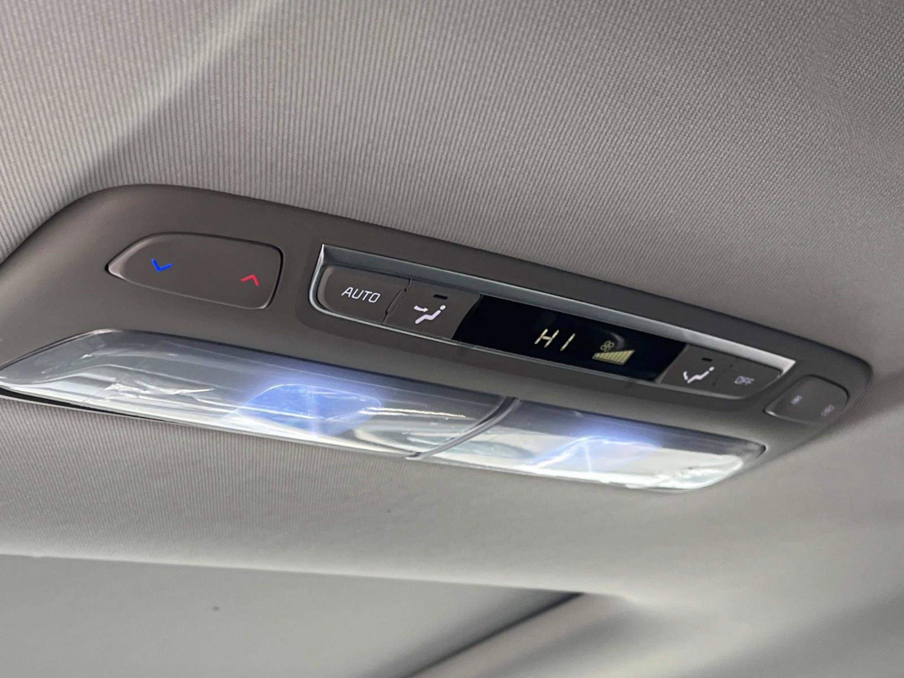 Used 2024 Kia Telluride EX image 19