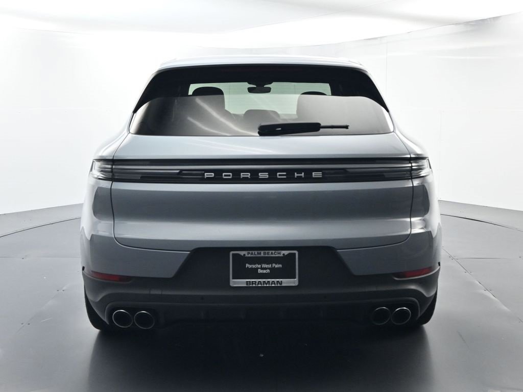 Used 2025 Porsche Cayenne S image 13