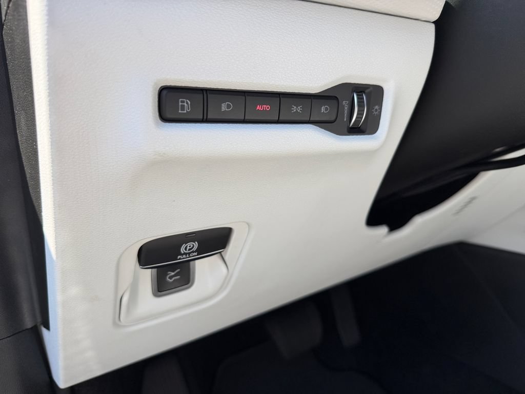 Used 2026 Jeep Cherokee Overland w/ Advanced Pro Tech Group AWD/4WD image 36