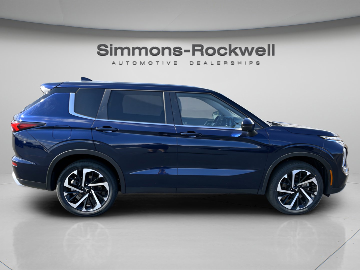Used 2024 Mitsubishi Outlander SE AWD/4WD image 6
