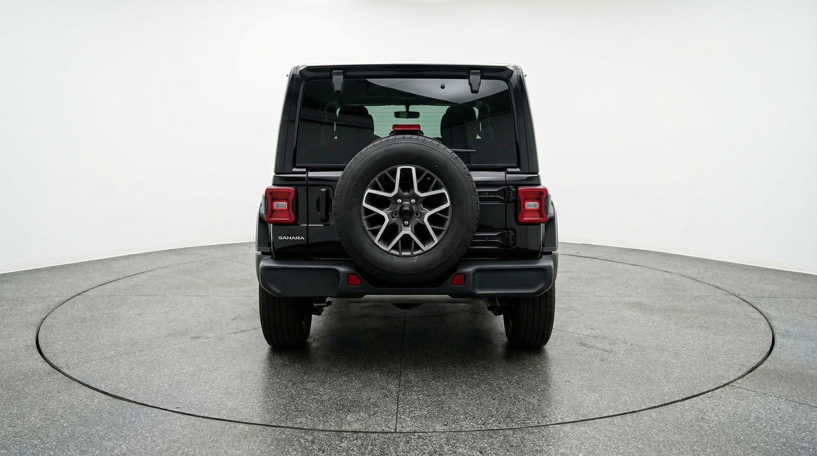 Used 2025 Jeep Wrangler Sahara image 7