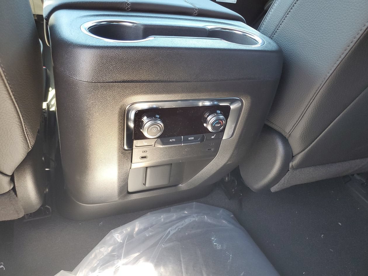 New 2026 GMC Yukon XL Denali RWD image 16
