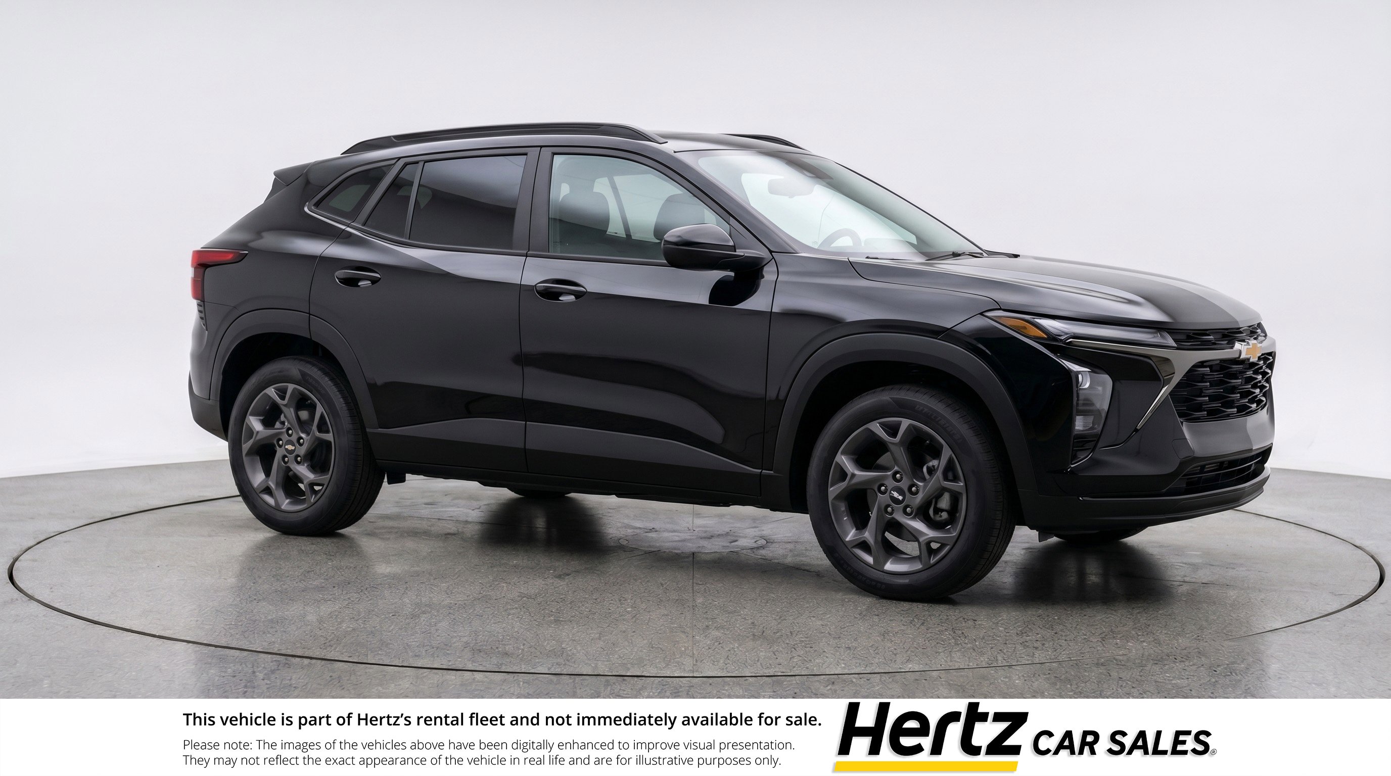 Used 2025 Chevrolet Trax LT FWD image 1