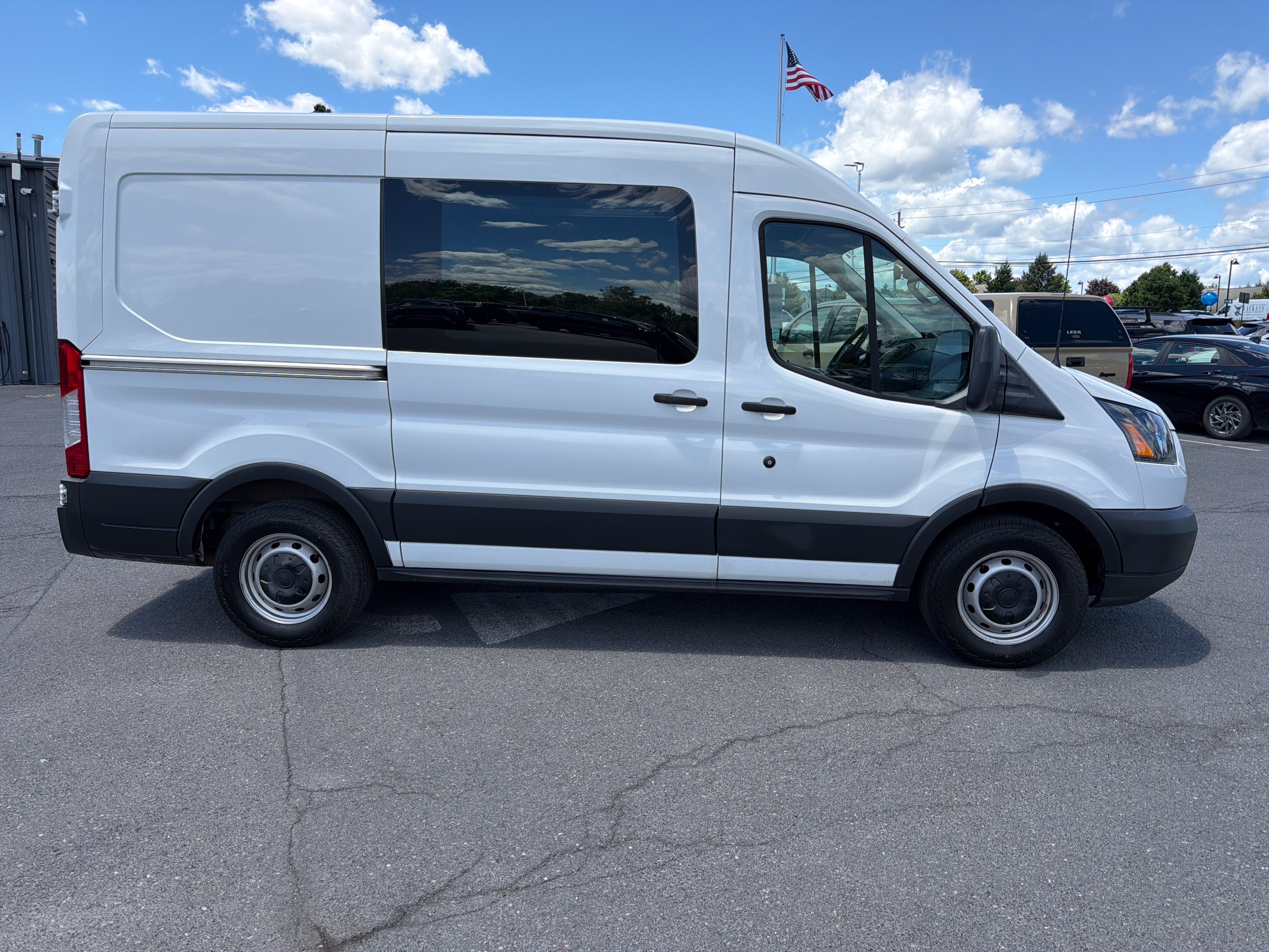 Used 2018 Ford Transit 150 130 Medium Roof RWD image 2