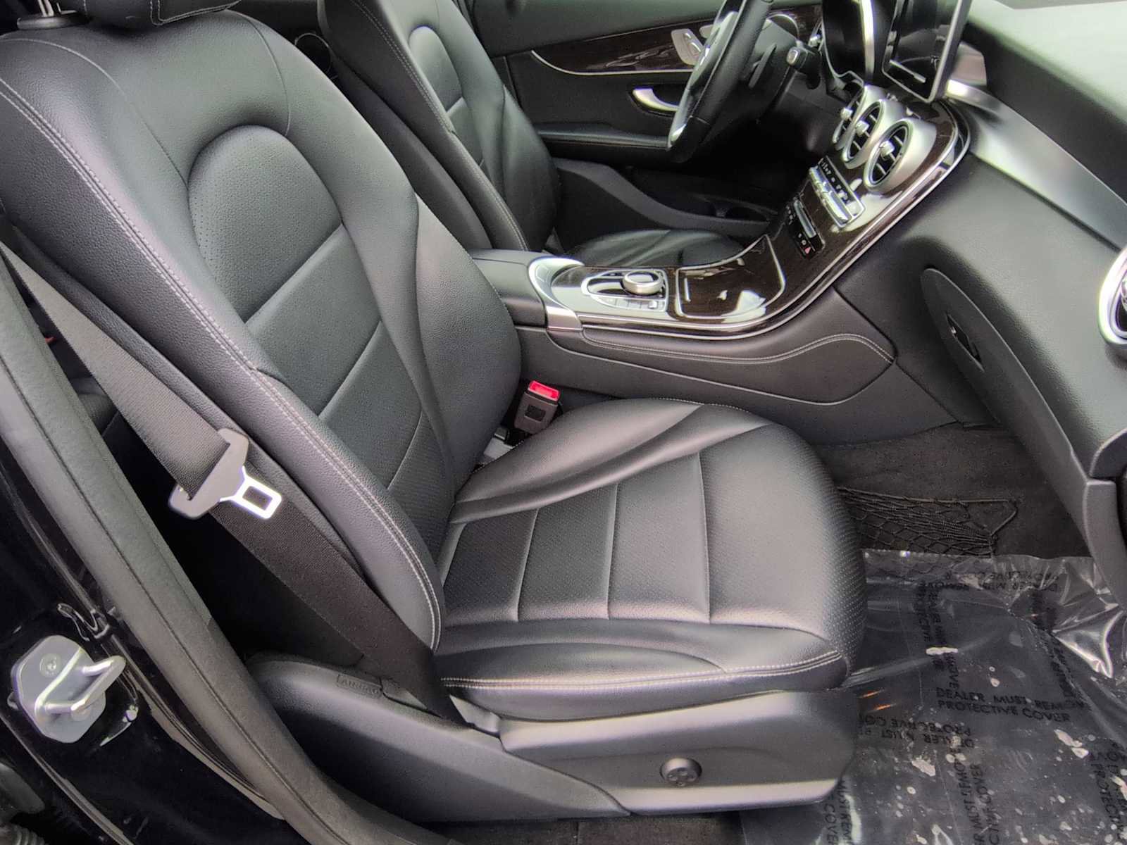 Used 2019 Mercedes-Benz GLC 300 4MATIC image 22