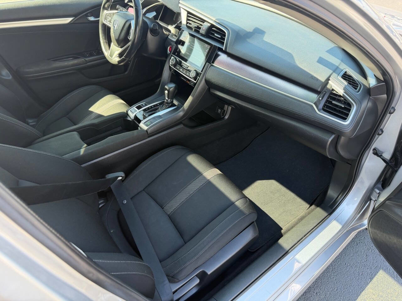 Used 2018 Honda Civic EX-T image 26