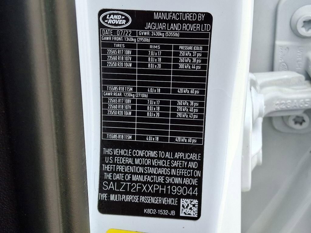 Used 2023 Land Rover Range Rover Evoque R-Dynamic S image 26