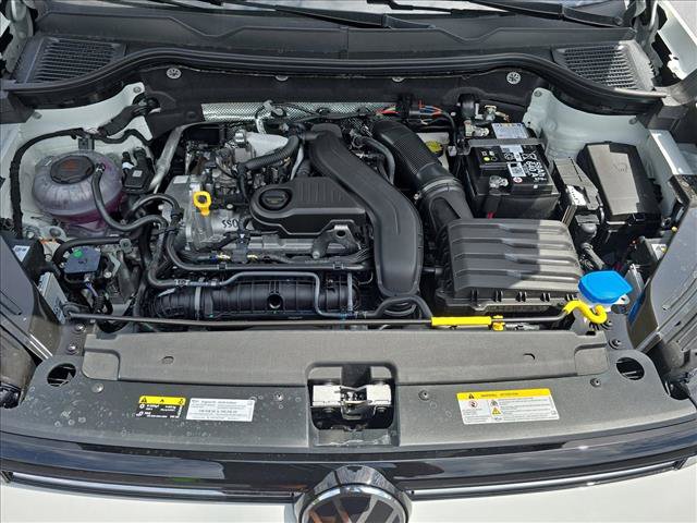 New 2026 Volkswagen Taos SE FWD image 21