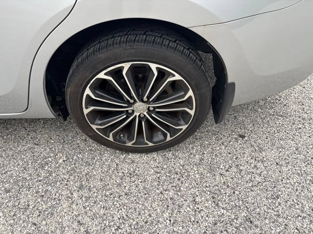 Used 2015 Toyota Corolla S FWD image 13