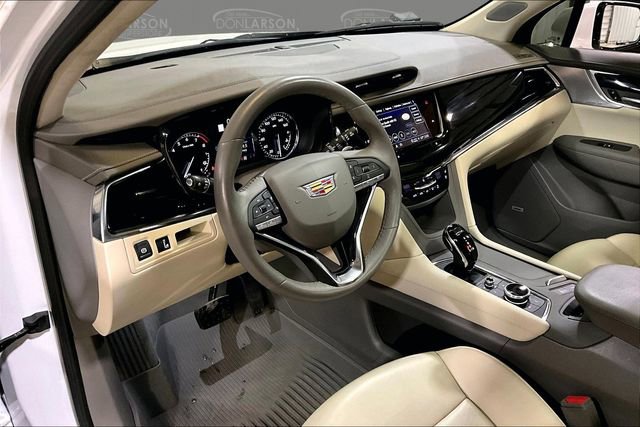 Used 2024 Cadillac XT6 Premium Luxury w/ LPO, Floor Liner Package AWD/4WD image 18