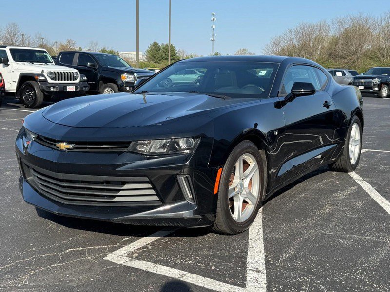 Used 2017 Chevrolet Camaro LT w/ Technology Package image 8