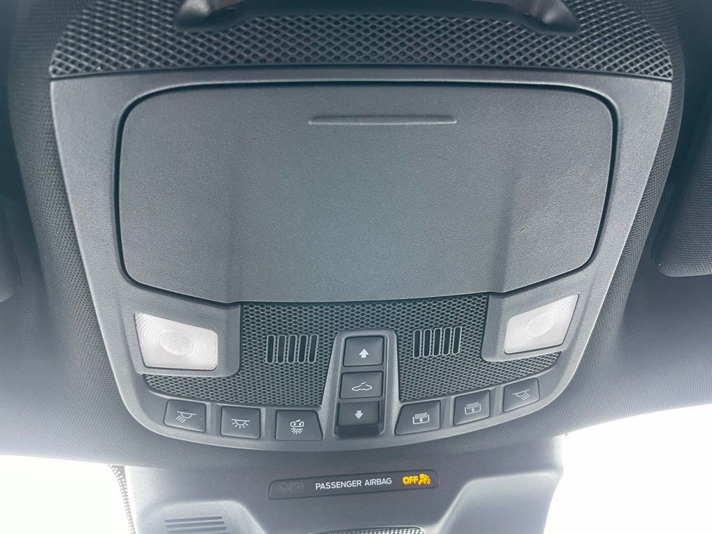 Used 2024 Ford Expedition Limited image 23