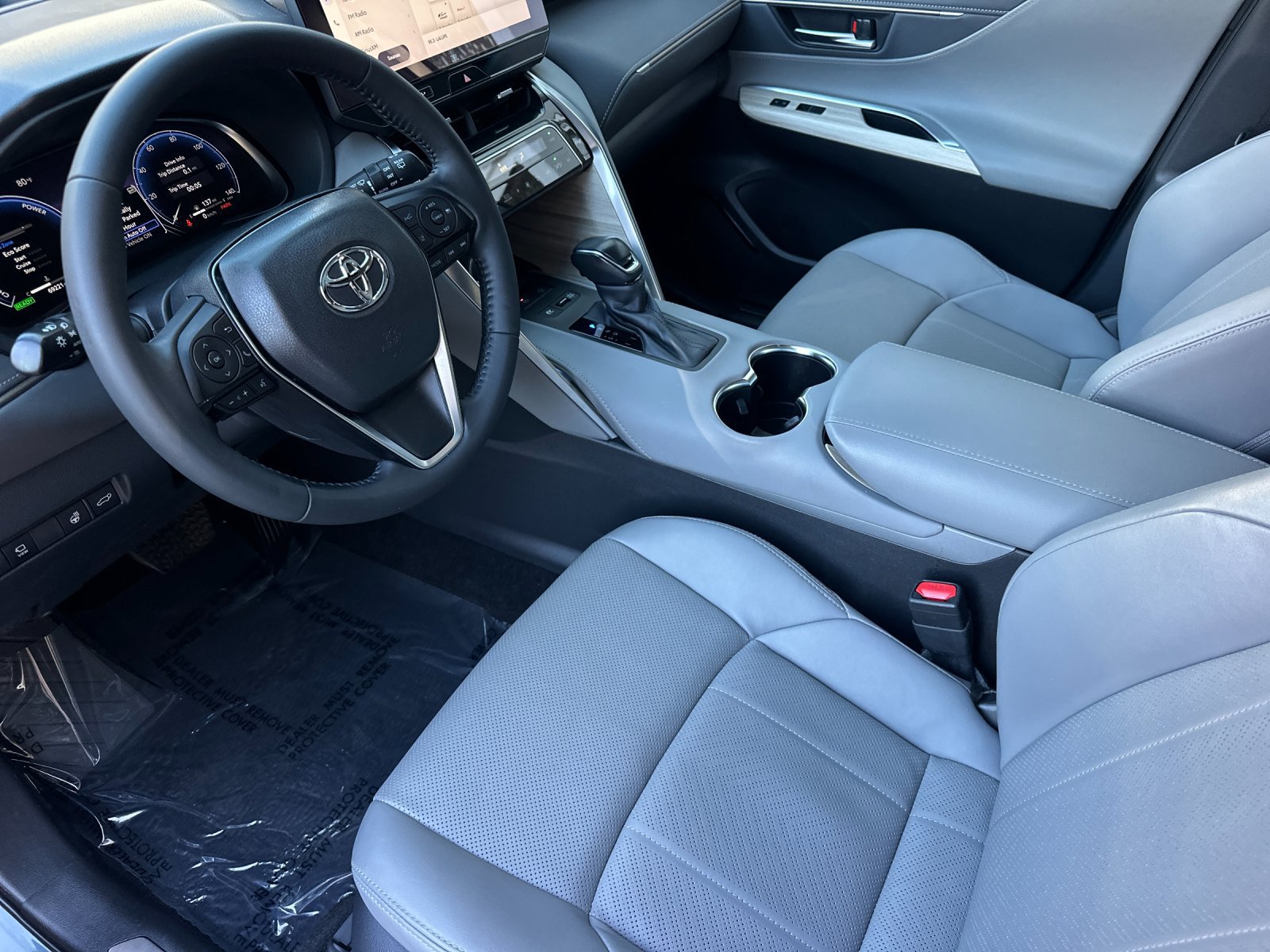 Used 2024 Toyota Venza Limited AWD/4WD image 9