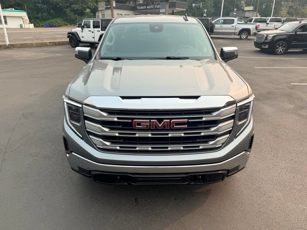 Used 2023 GMC Sierra 1500 SLE w/ Enhanced Capability Package AWD/4WD image 9