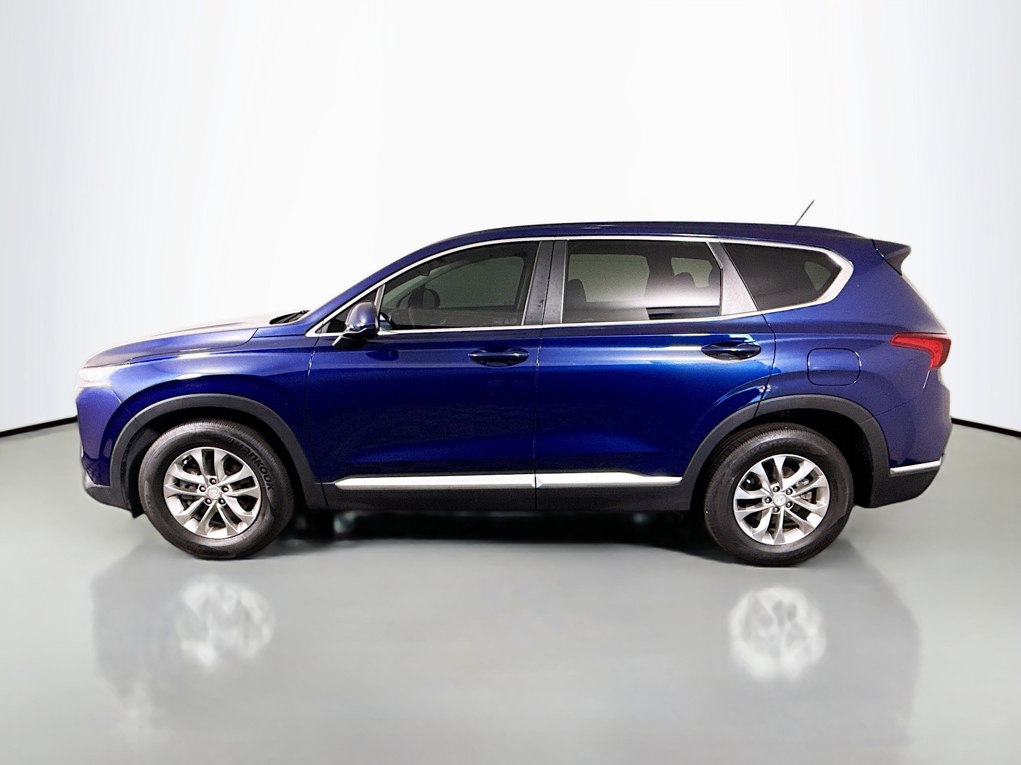 Used 2020 Hyundai Santa Fe SE image 6