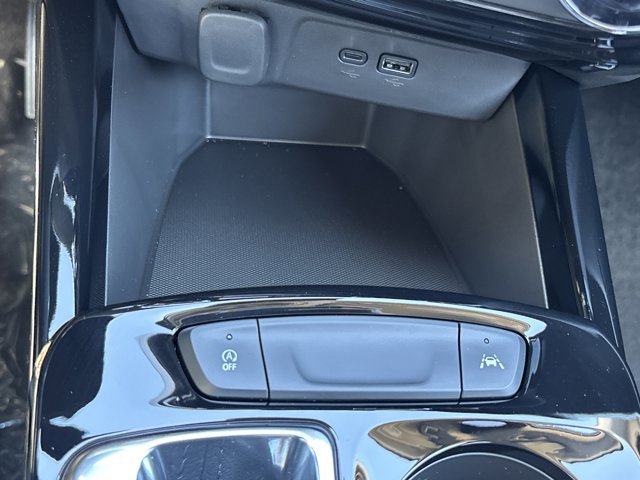 New 2026 Chevrolet Trax LT w/ LT Convenience Package FWD image 32
