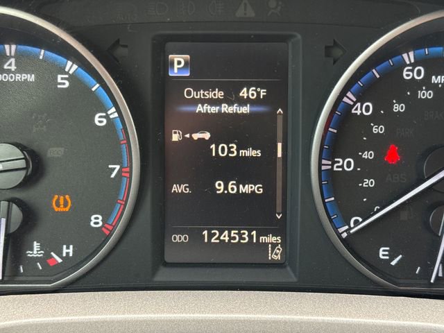 Used 2018 Toyota RAV4 LE w/ All Weather Liner Package image 23