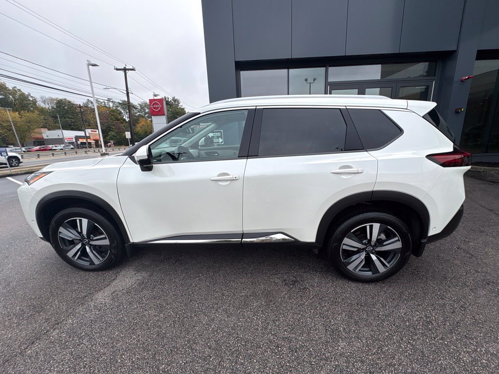 Certified 2023 Nissan Rogue SL w/ SL Premium Package AWD/4WD image 9