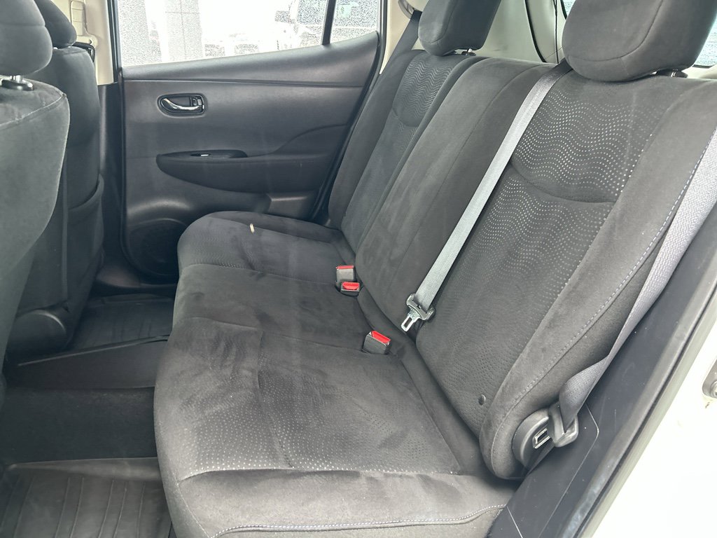 Used 2016 Nissan Leaf SV image 15