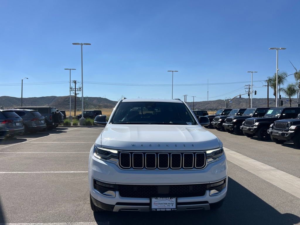 Used 2024 Jeep Wagoneer L Series II w/ Flexible Seating Group image 3