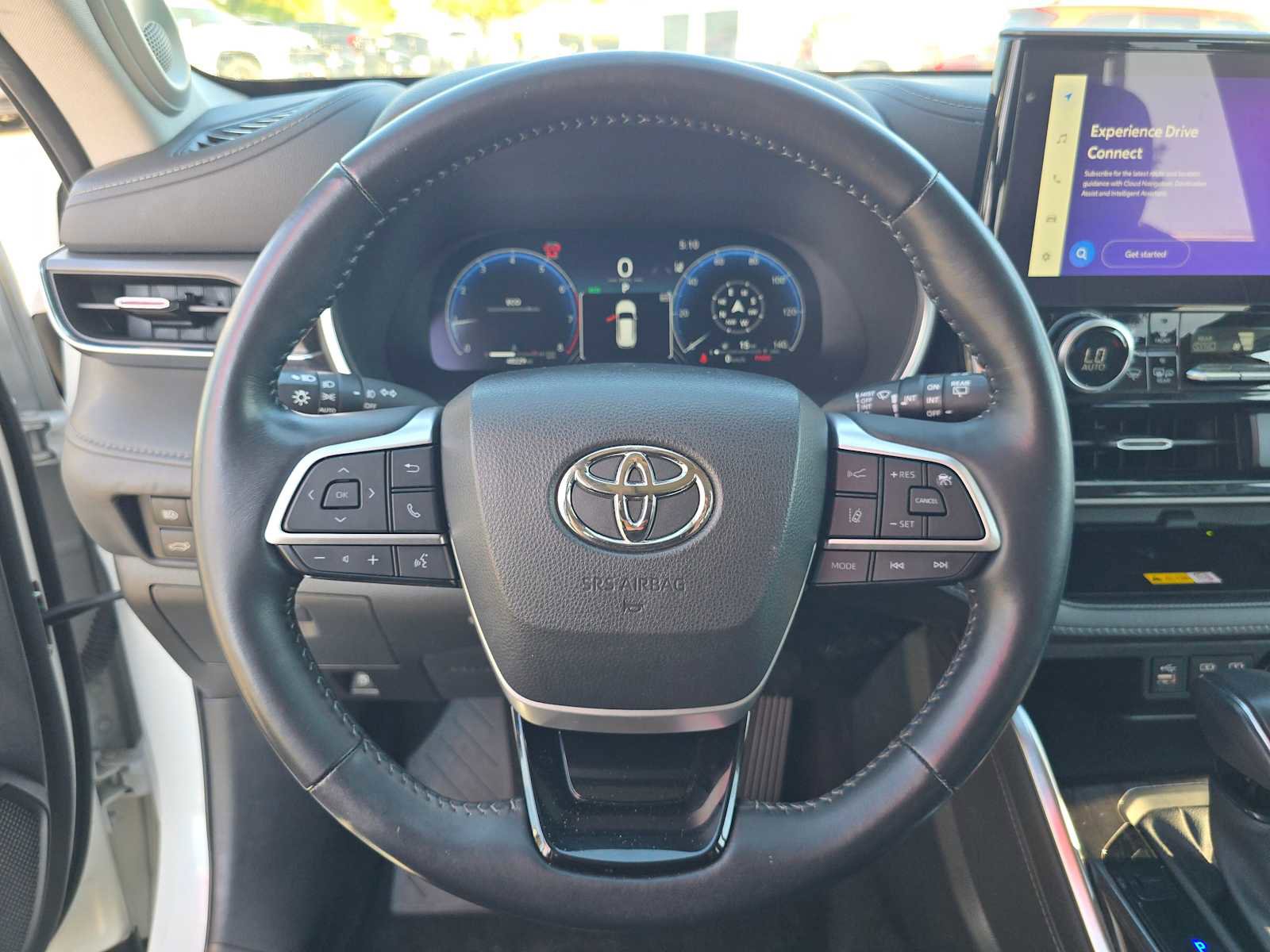 Used 2023 Toyota Highlander Limited AWD/4WD image 26