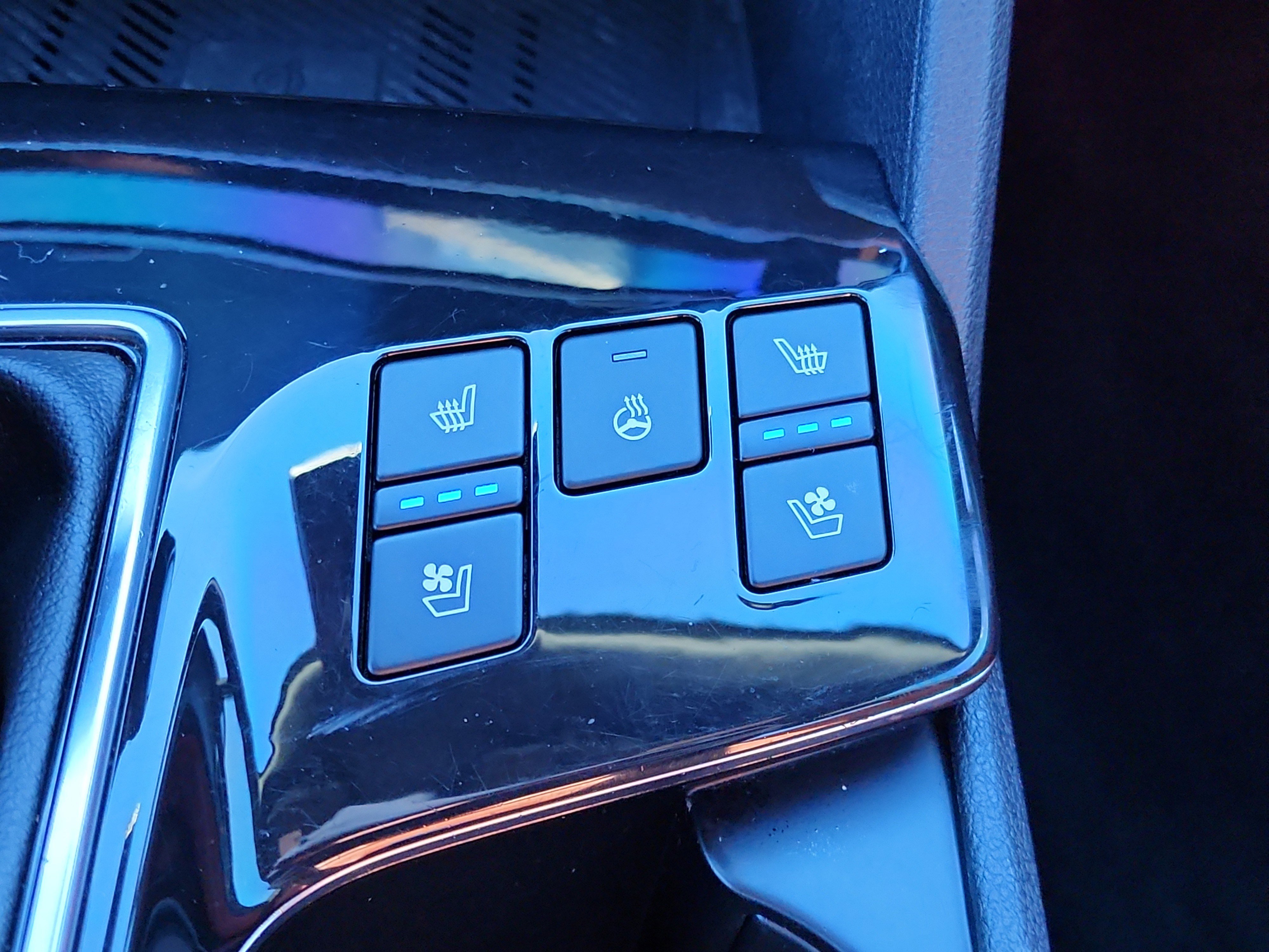 Certified 2023 Kia Sportage SX image 17