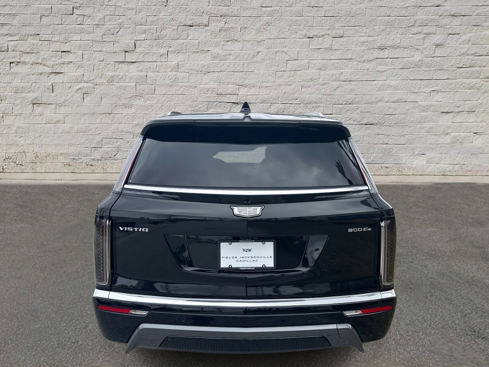 Used 2026 Cadillac Vistiq Luxury image 4