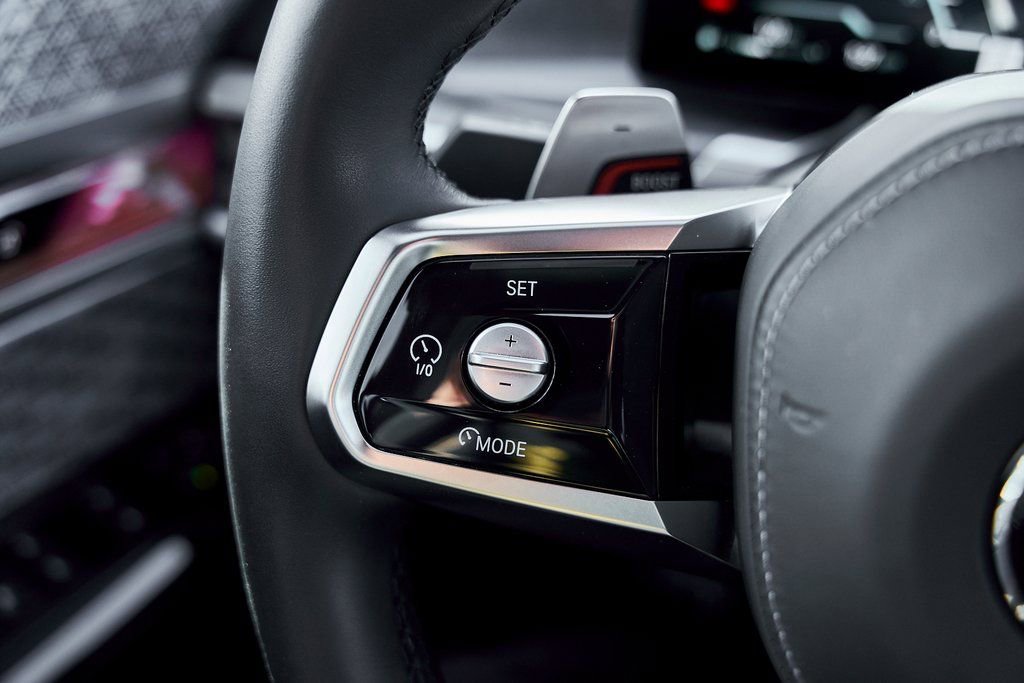 Used 2024 BMW 760i xDrive image 59