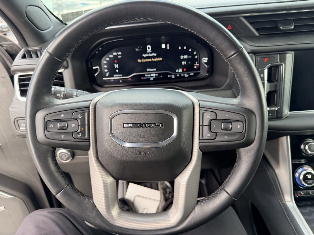 Used 2023 GMC Yukon Denali image 16